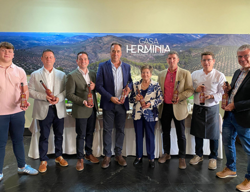 Don Verde Vida presenta sus aoves de nueva cosecha y rinde un emocionante homenaje a sus raíces y a las madres con su nuevo AOVE Royal Temprano con Denominación de Origen Sierra de Cazorla